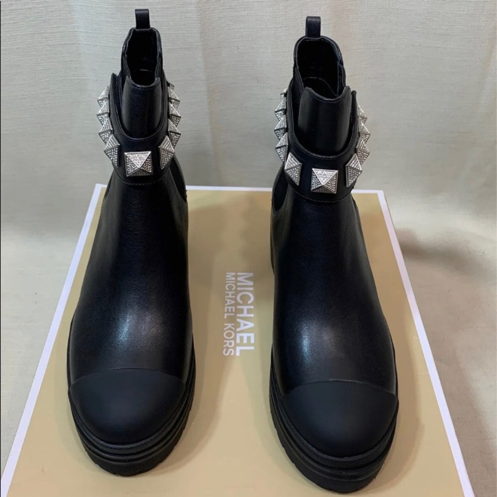 Michael Kors Glenn Bootie Size 6